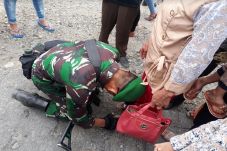 Terharu, Prajurit TNI...