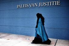 Belanda Mulai Berlakukan...