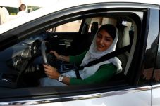 Perempuan Saudi Kini...