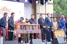 Kemenpar Bikin Festival...