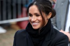 Meghan Markle Menulis...