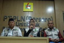 PLN Upayakan Listrik...