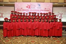 Perempuan Muda Indonesia...