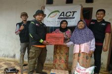 ACT Berikan Bantuan...