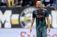 Trik Pelatih Ajax Redam...