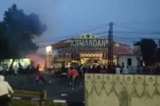Jadi Tempat Nobar, Kafe...