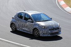 Kehadiran Toyota Yaris...
