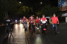 Bersepeda Malam Hari...