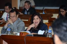 DPR Kutuk Perusahaan...