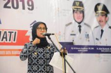 Keluar Dari Daerah Tertinggal,...