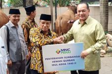 MNC Peduli Serahkan...