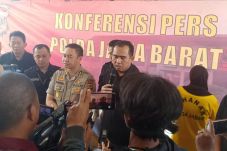 Mantan Dirut dan Bendahara...