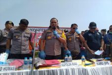 Polda Riau Tetapkan...