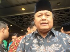 Hingga Agustus, Aliran...