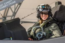 Anneliese Satz, Pilot...
