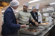 Anies Baswedan Tinjau...
