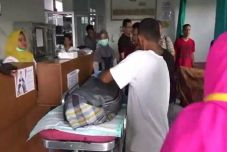 Sedang Tidur Lelap,...