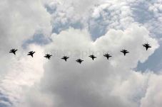 Pesawat Tempur F16 dan...