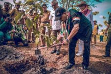 Menpar Ingin Pegunungan...
