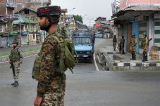 Aparat India Blokade...