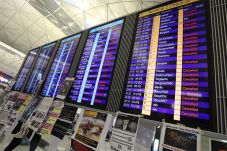 Bandara Hong Kong Diupayakan...