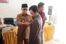 Bupati Agus Ambo Djiwa,...
