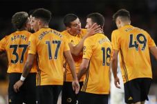 Menang Agregat 8-0,...