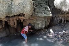 Air Terjun Tirta Rimbah...