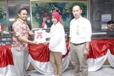 Bank Bukopin Menyerahkan...