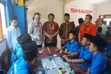 Sharp Matangkan SDM...