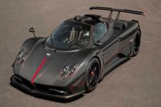 Pagani Hadirkan Zonda,...