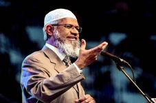 Zakir Naik Dilarang...
