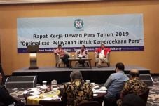 Bagir Manan Sebut Pers...