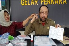 Jadi Tersangka Korupsi,...