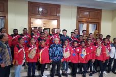 Puluhan Siswa Papua...
