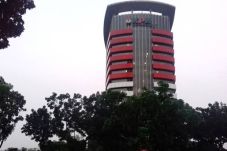 Kejaksaan Agung Serahkan...