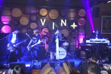 Lagu Kau Luar Biasa...