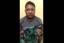 Mengaku Anggota TNI,...