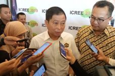 Menteri Jonan Minta...