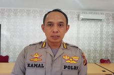 Baku Tembak dengan Anak...