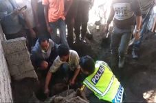 Tebing Penginapan di...