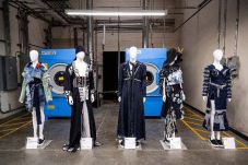 Fast Retailing Dukung...