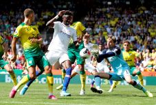 Brace Tammy Abraham...