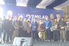 Gelar Acara Ultah di...