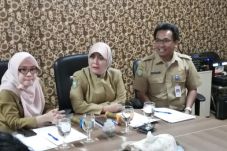 Kepala Dinas Kesehatan...