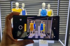 Handphone realme XT...