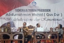 Gelar Seminar di Undip,...