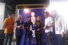 Tiga Tahun Kedepan,...