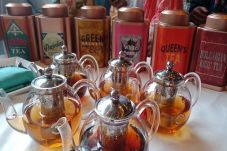 Menikmati Aroma Daun...
