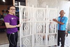 Tambah Fitur di Aplikasi,...